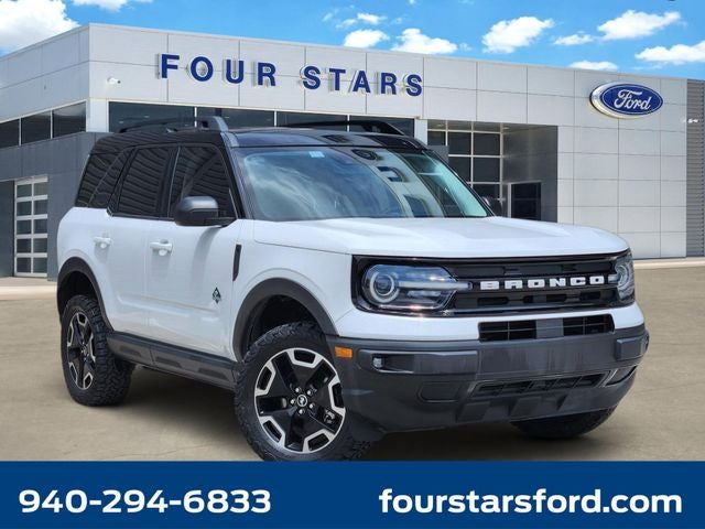 2022 Ford Bronco Sport Outer Banks in Oxford White — front three-quarter view